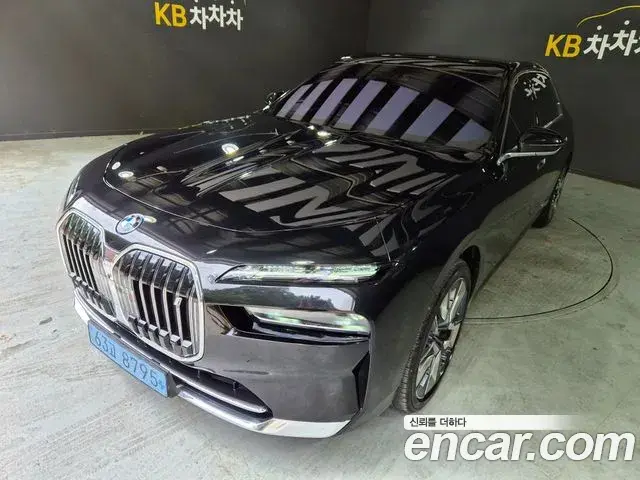 BMW i7 2022 — Photo 9/20