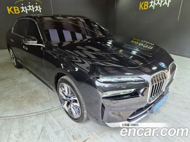 BMW i7 2022 — Photo 16/20