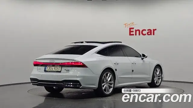 Audi A7 2022 — Фото 2/20
