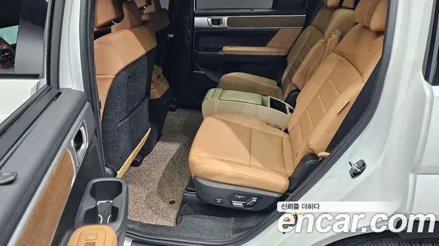 Hyundai Santa Fe 2024 — ფოტო 8/34