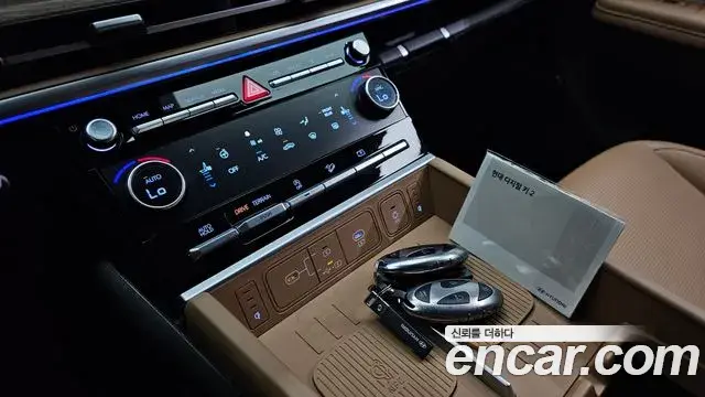 Hyundai Santa Fe 2024 — ფოტო 30/34