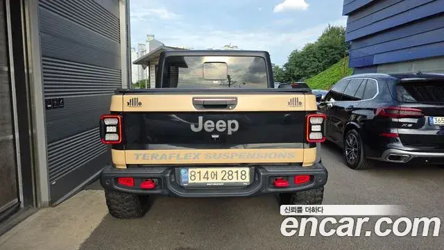 Jeep Gladiator 2021 — Photo 7/32