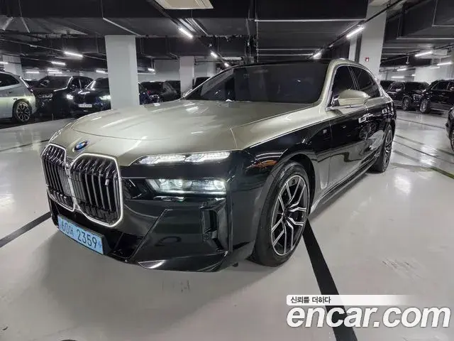 BMW i7 2024 — Photo 2/18