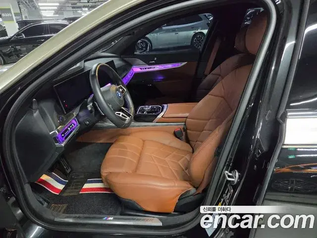 BMW i7 2024 — Photo 13/18