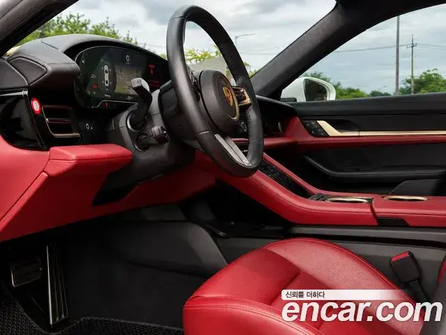 Porsche Taycan 2023 — Photo 20/20