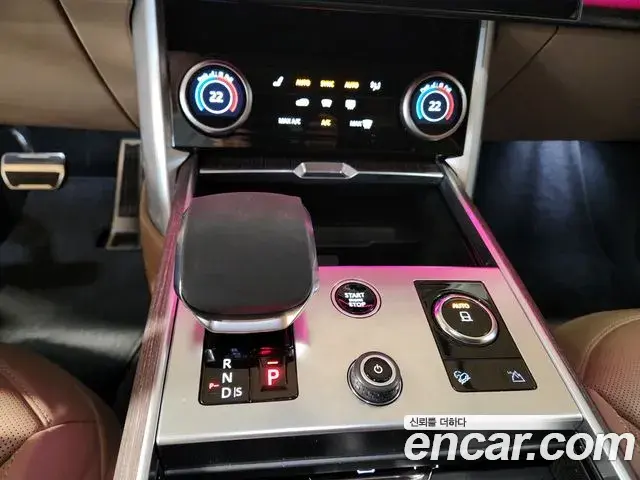Land Rover Range Rover 2023 — Photo 13/20