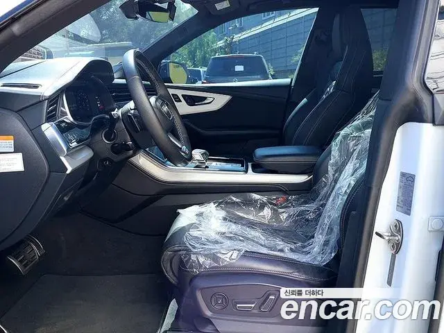 Audi Q8 2021 — ფოტო 13/20