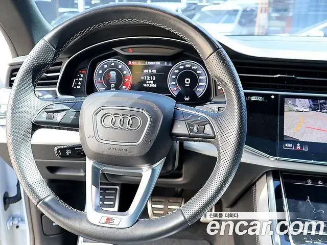 Audi Q8 2021 — ფოტო 20/20