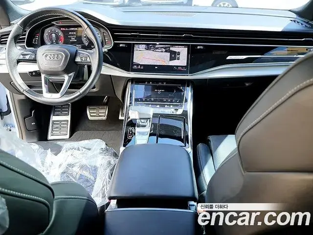 Audi Q8 2021 — ფოტო 6/20