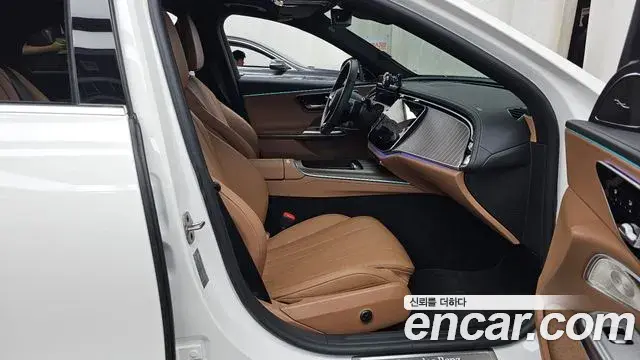 Mercedes-Benz E-Class 2024 — ფოტო 18/33