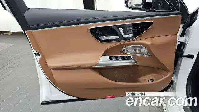 Mercedes-Benz E-Class 2024 — ფოტო 13/33