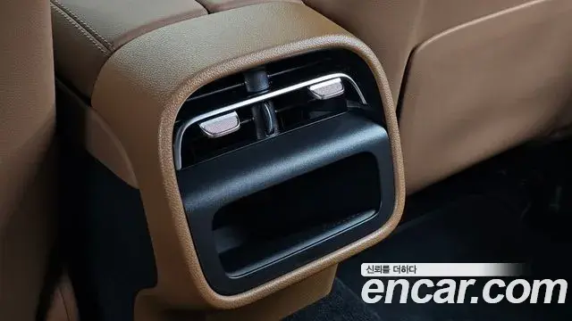 Mercedes-Benz E-Class 2024 — ფოტო 32/33