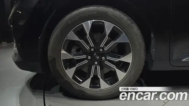 Kia Carnival 2020 — Photo 5/20