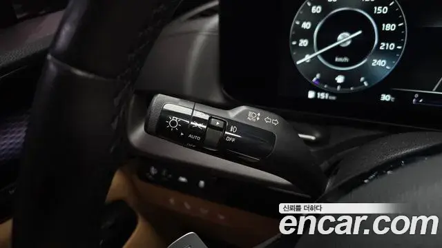 Kia Carnival 2020 — Photo 16/20