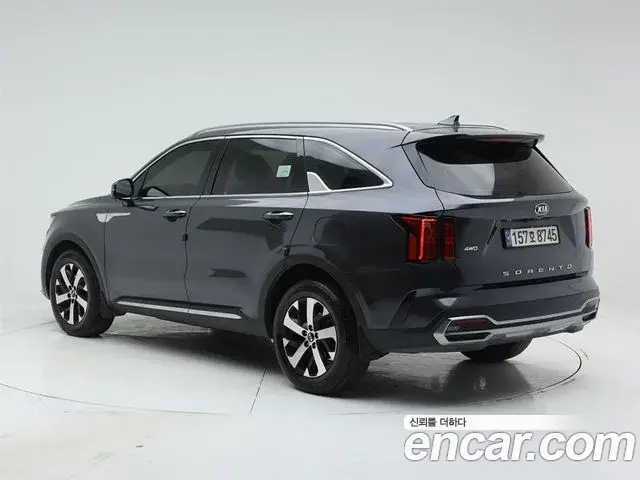Kia Sorento 2021 — Фото 3/20