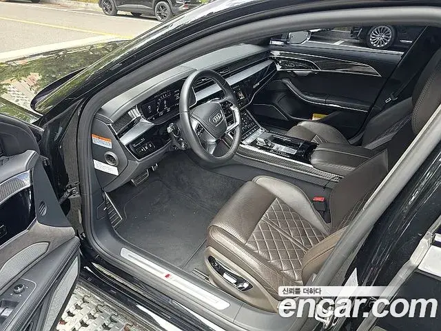 Audi S8 2020 — Şəkil 13/18