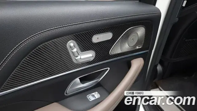Mercedes-Benz GLE-Class 2022 — ფოტო 32/35