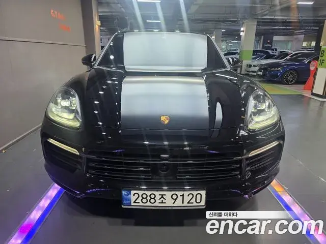 Porsche Cayenne 2023 — Photo 14/20