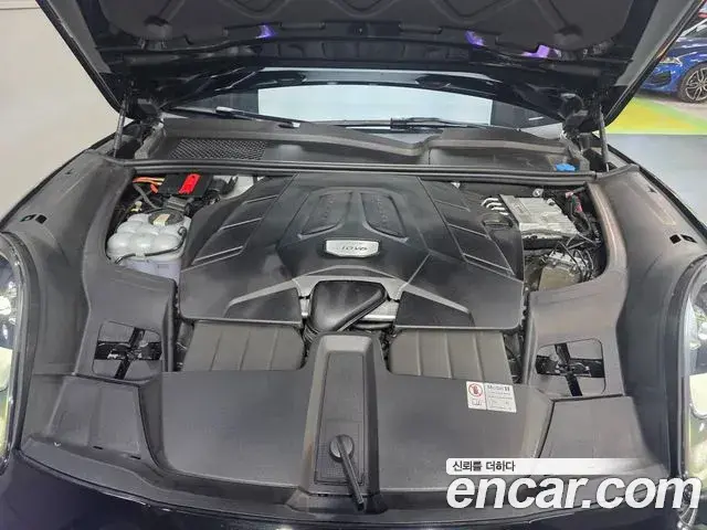 Porsche Cayenne 2023 — Photo 17/20