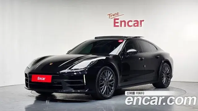 Porsche Panamera 2025 — Şəkil 29/31