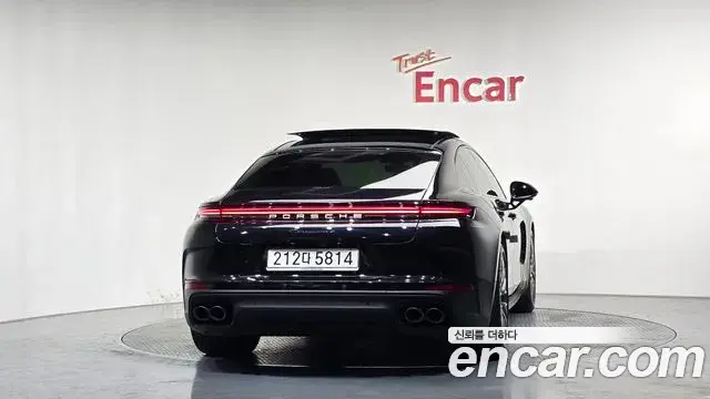 Porsche Panamera 2025 — Şəkil 22/31