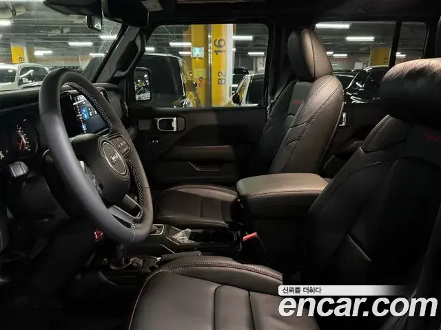 Jeep Wrangler 2025 — ფოტო 17/20
