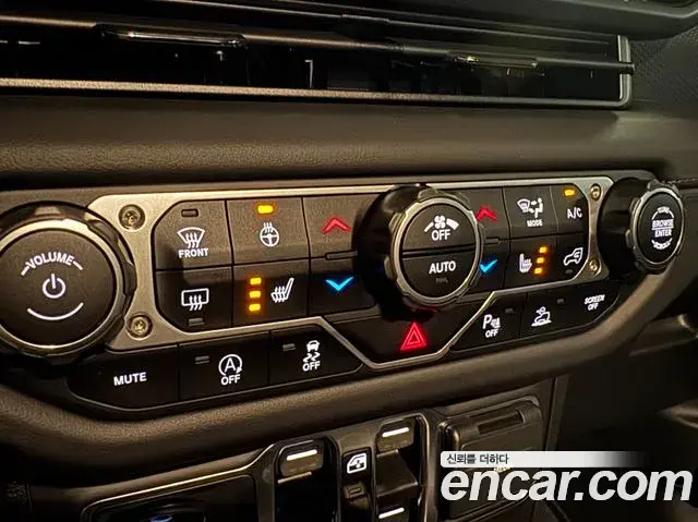 Jeep Wrangler 2025 — ფოტო 10/20