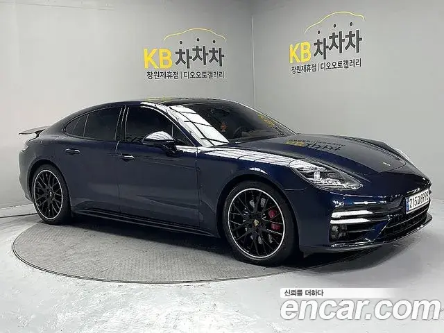 Porsche Panamera 2021 — Photo 11/20