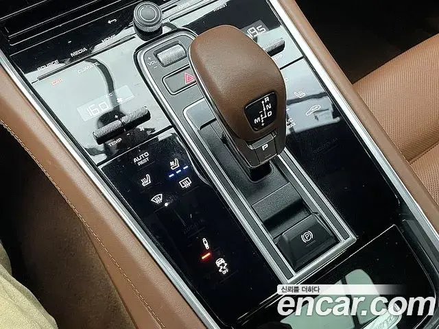 Porsche Panamera 2021 — Photo 12/20
