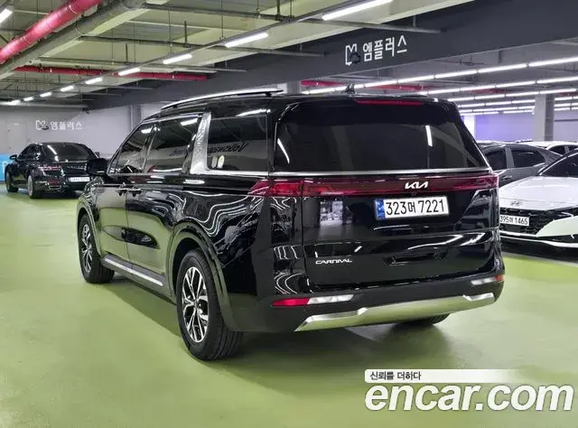 Kia Carnival 2023 — Photo 4/20