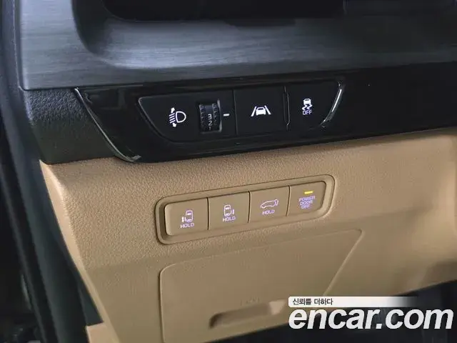 Kia Carnival 2023 — Photo 5/20