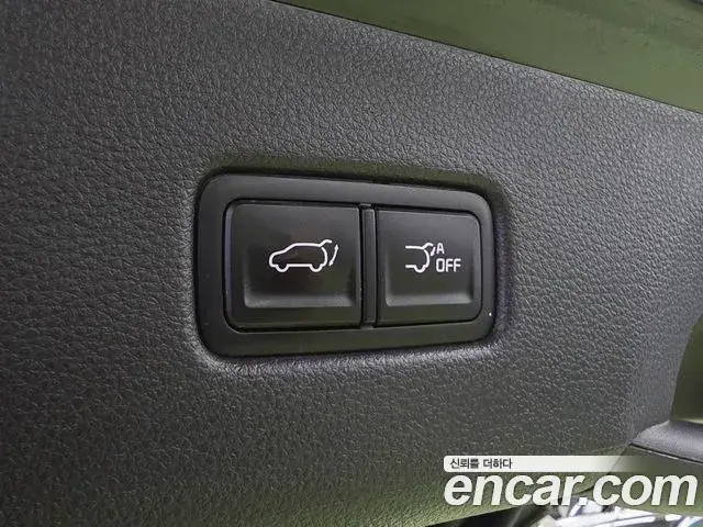Kia Carnival 2023 — Photo 8/20