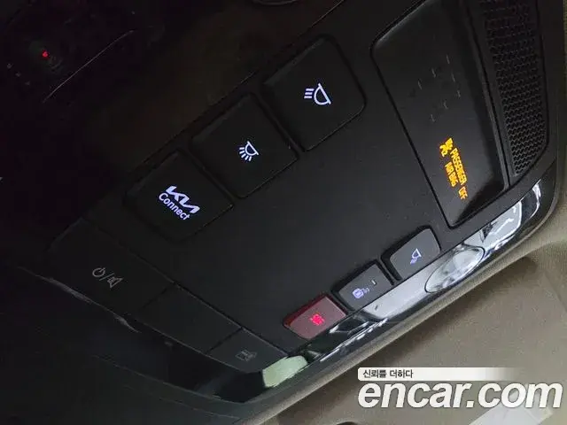 Kia Carnival 2023 — Photo 13/20