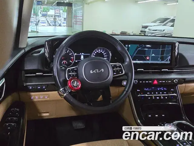 Kia Carnival 2023 — Photo 14/20