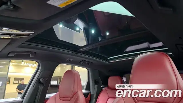 Porsche Cayenne 2019 — Photo 11/20