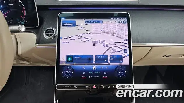 Mercedes-Benz S-Class 2023 — ფოტო 31/40