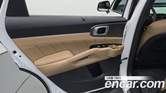 Kia Sorento 2025 — Şəkil 28/34