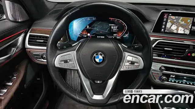 BMW 7 Series 2022 — Фото 13/20