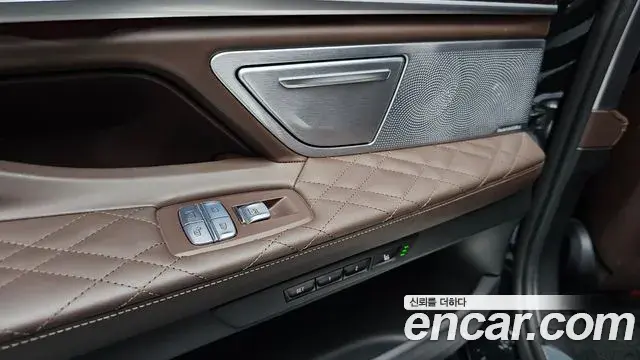 BMW 7 Series 2022 — ფოტო 26/42