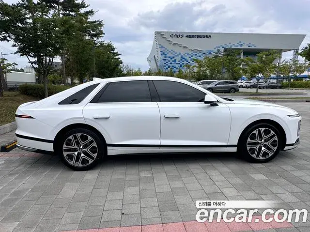 Hyundai Grandeur 2025 — Photo 2/20