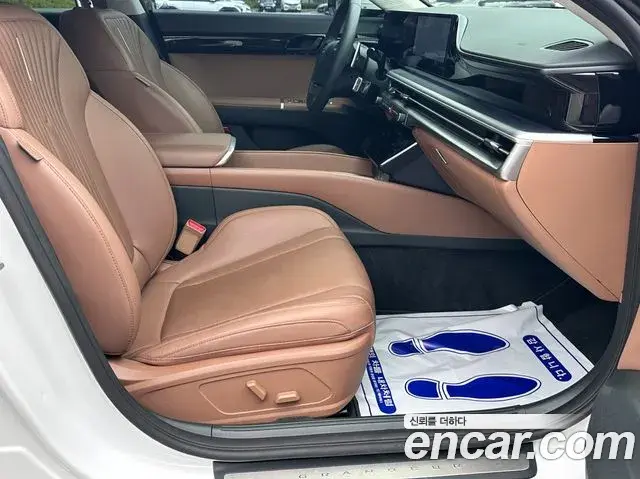 Hyundai Grandeur 2025 — Photo 18/20