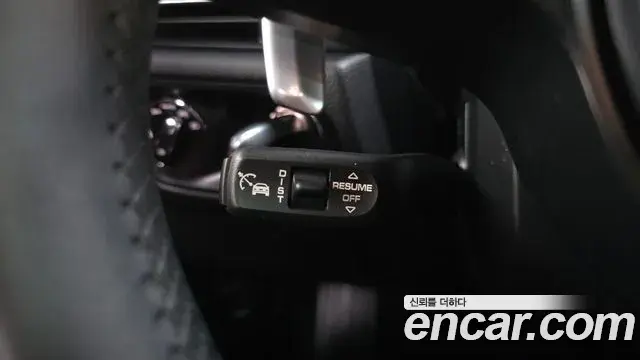 Porsche Macan 2021 — ფოტო 34/34