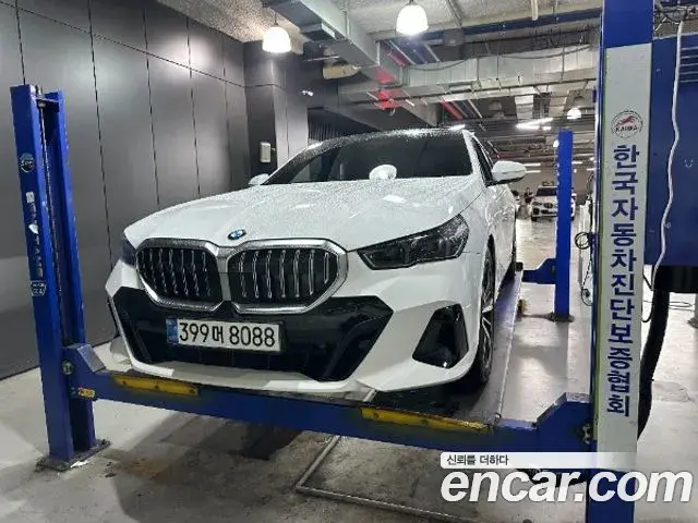 BMW 5 Series 2026 — ფოტო 1/1