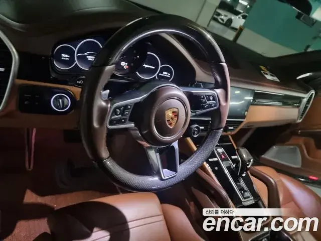 Porsche Cayenne 2019 — Фото 7/11