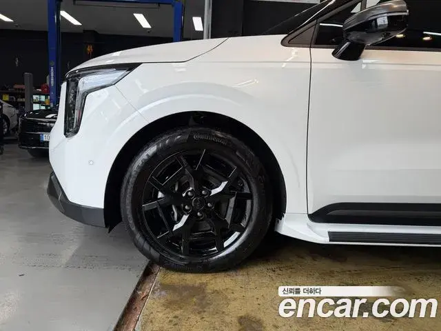 Kia Carnival 2026 — Şəkil 6/17