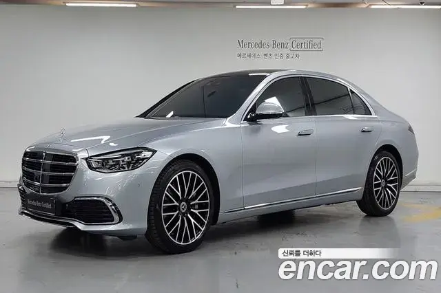 Mercedes-Benz S-Class 2022 — Photo 10/20