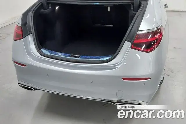 Mercedes-Benz S-Class 2022 — Photo 13/20
