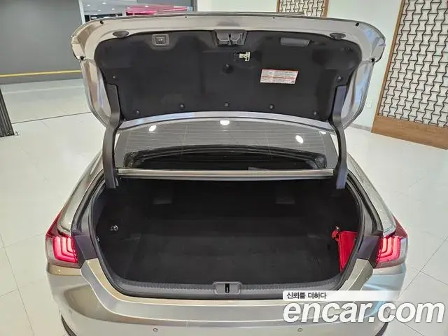 Lexus ES300h 2025 — ფოტო 3/15