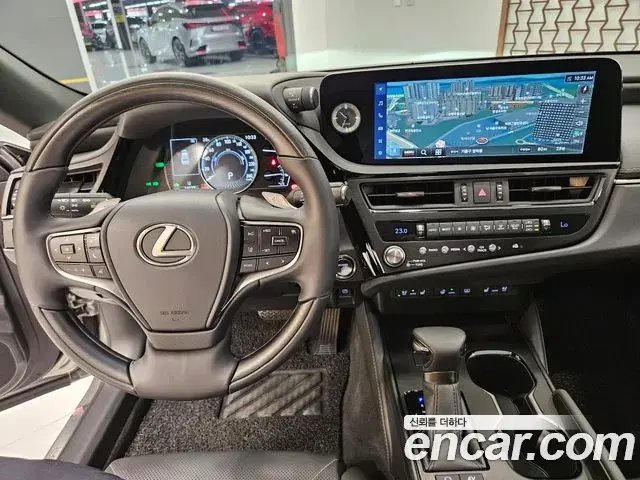 Lexus ES300h 2025 — ფოტო 11/15