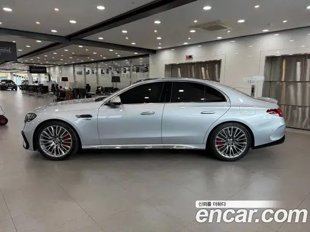 Mercedes-Benz E-Class 2026 — Photo 10/11